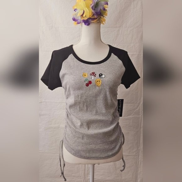 DEREK HEART Ruched T Shirt - Picture 1 of 8